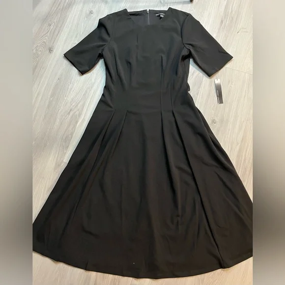 Maggy London Classic Black Midi Dress - Picture 3 of 13